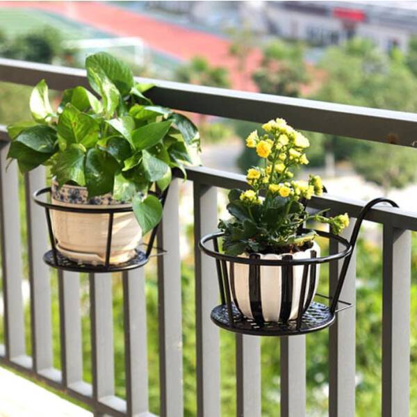 ที่แขวนกระถางต้นไม้สีดำ