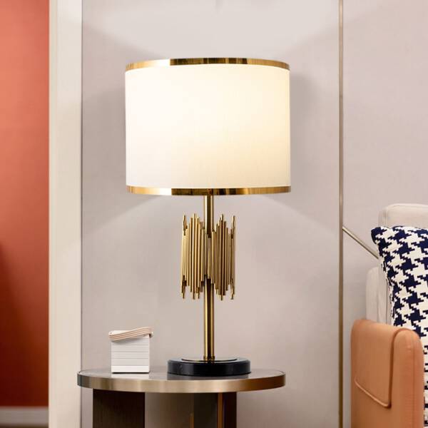 ขาย โคมไฟตั้งโต๊ะสำหรับตกแต่งบ้าน Golden Table Lamp ลดราคา