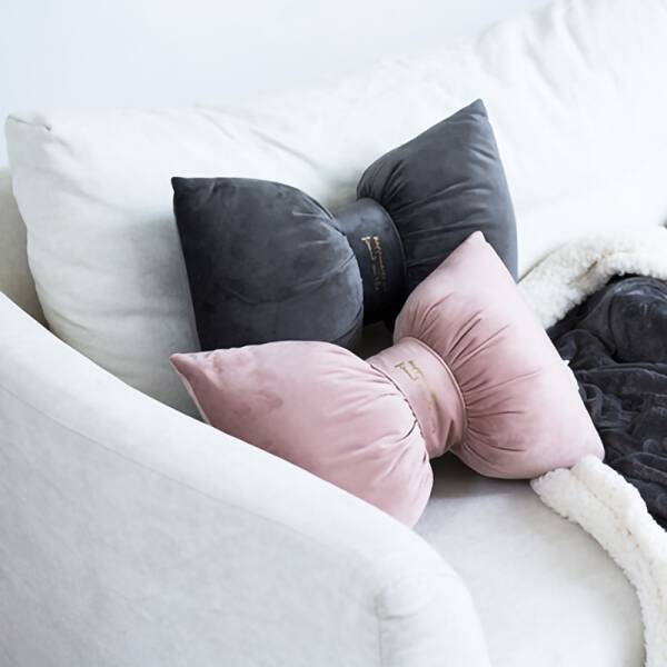 ขาย หมอนหนุนแต่งบ้านดีไซน์ไม่เหมือนใคร Ribbon Decorative Pillow ราคา ลด