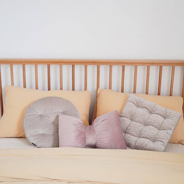 ขาย หมอนหนุนแต่งบ้านดีไซน์ไม่เหมือนใคร Ribbon Decorative Pillow ลด ราคา