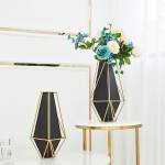 ขาย แจกันสำหรับตกแต่งบ้าน Black and Gold Decorating Vase ลด ราคา