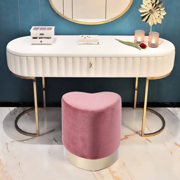 ขาย ม้านั่งเก้าหุ้มกำมะหยี่รูปทรงหัวใจ สีชมพู ราคาพิเศษ Hearty Stool