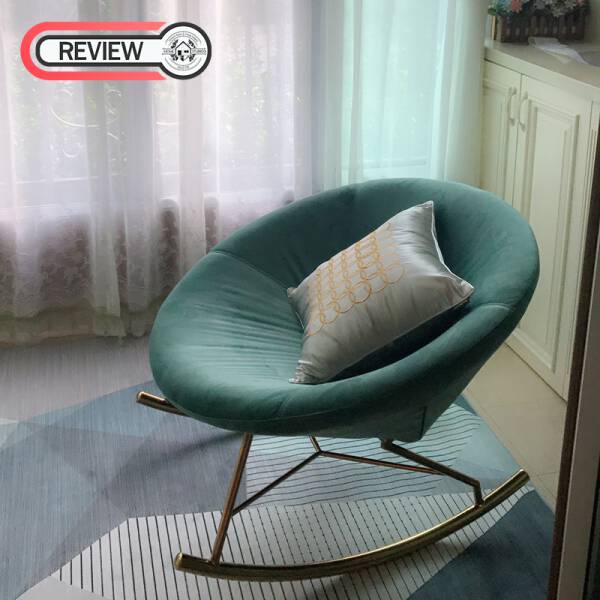 รีวิว เก้าอี้โยกหุ้มกำมะหยี่