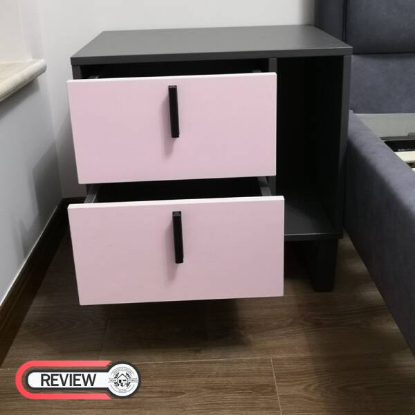 รีวิว โต๊ะข้างเตียง โต๊ะข้างโซฟา พร้อมลิ้นชักและช่องเก็บของ สีชมพู