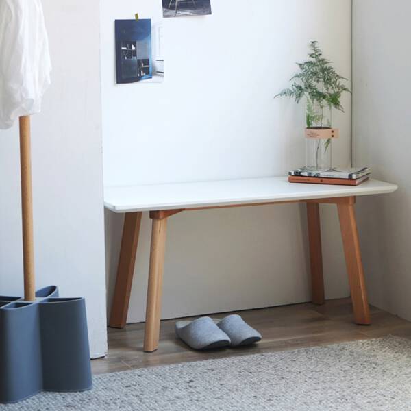 ม้านั่งสไตล์มินิมอลสำหรับแต่งบ้าน สีขาว