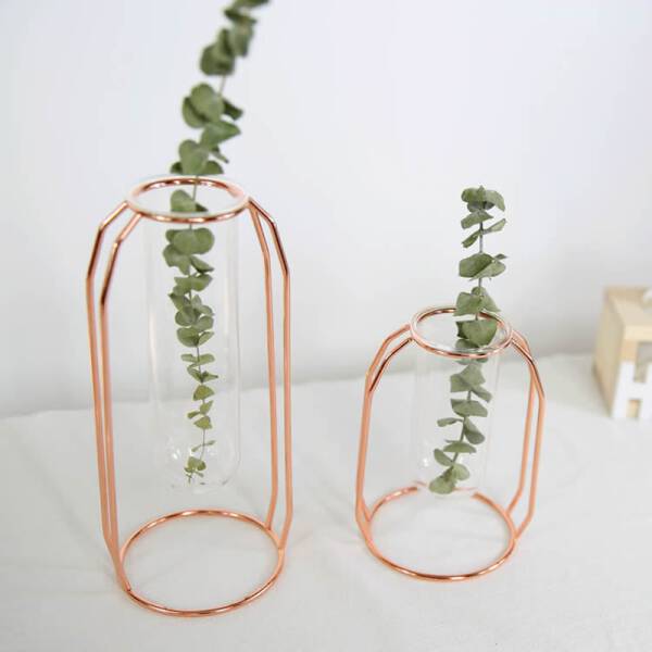 ขาย แจกันสำหรับตกแต่งบ้าน Metal Vase ราคาลด