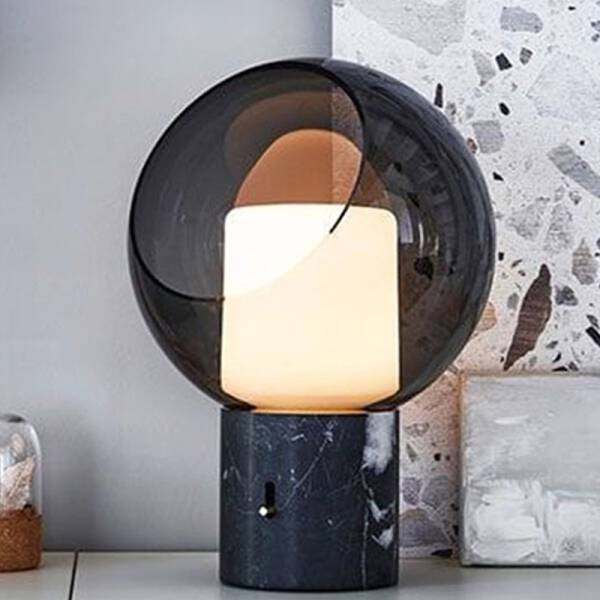 ขาย โคมไฟหัวเตียงสำหรับตกแต่งบ้าน Designed Table Lamp