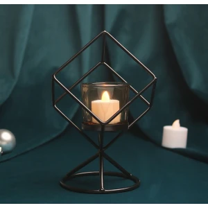 ขาย เชิงเทียนทรงกราฟฟิกสำหรับตกแต่งบ้าน Decorating Candle Holder III