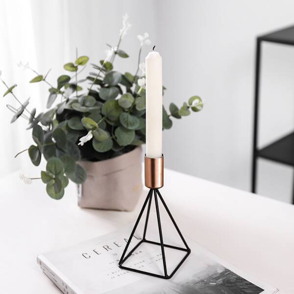 ขาย เชิงเทียนทรงกราฟฟิกสำหรับตกแต่งบ้าน Decorating Candle Holder II