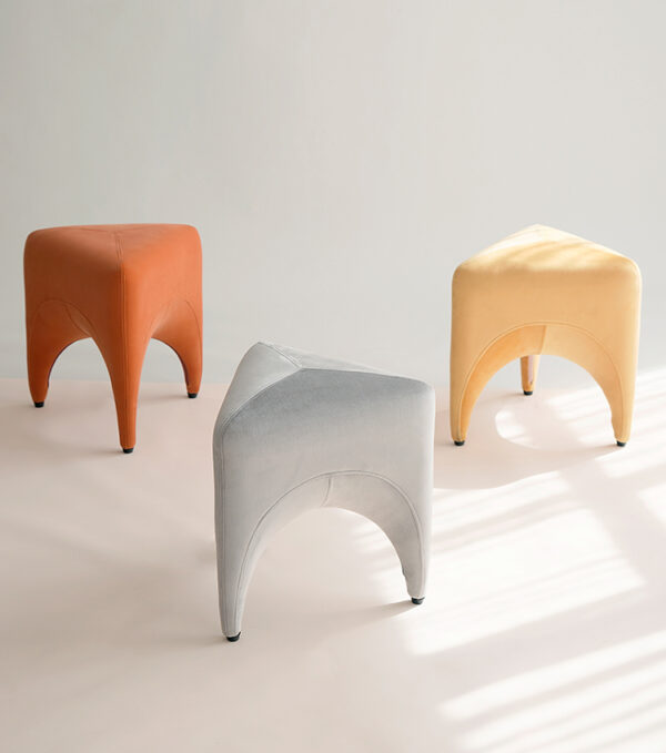 ขาย เก้าอี้ผ้ากำมะหยี่ Tri-Legs Designed Stool