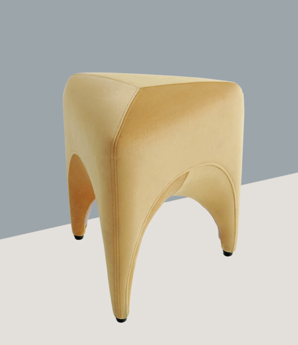 ขาย เก้าอี้ผ้ากำมะหยี่ Tri-Legs Designed Stool