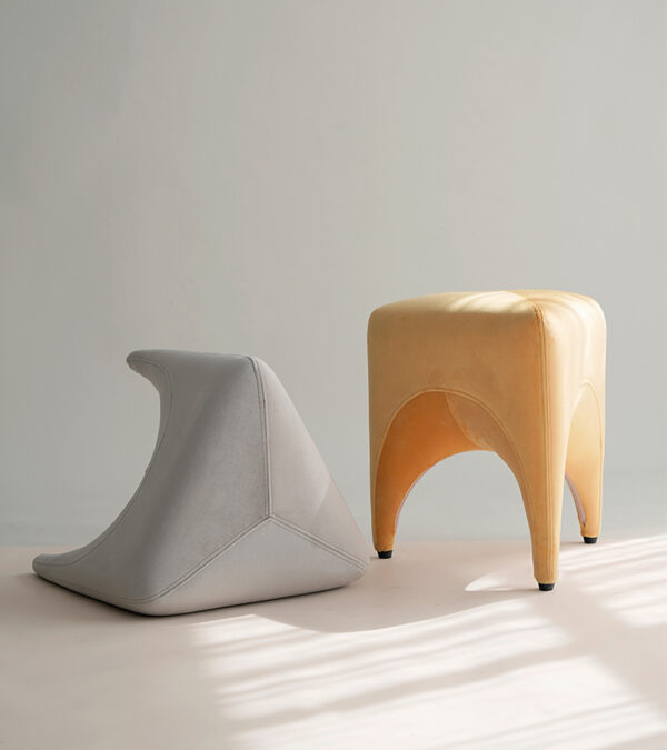 ขาย เก้าอี้ผ้ากำมะหยี่ Tri-Legs Designed Stool