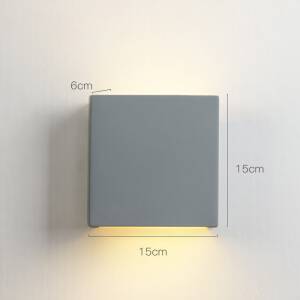 สีเทาเข้ม