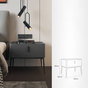 สีเทาเข้ม