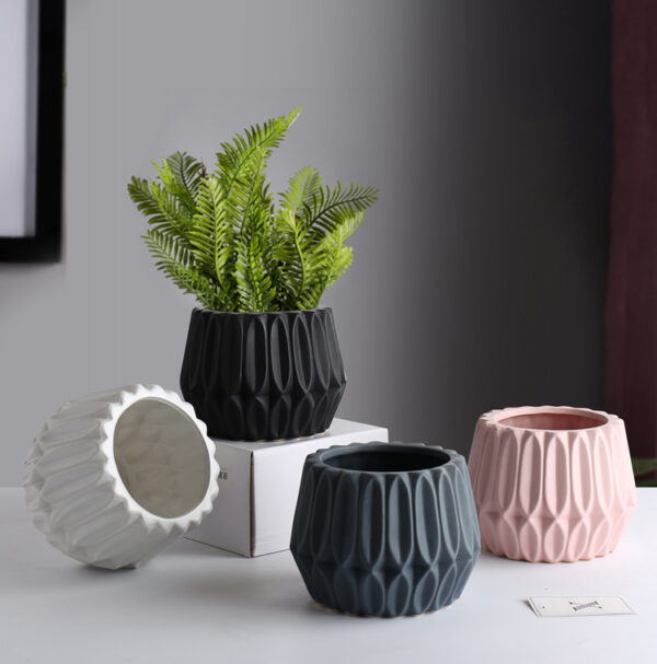ขาย กระถางต้นไม้สำหรับตกแต่งบ้าน Decorative Flower Pot III
