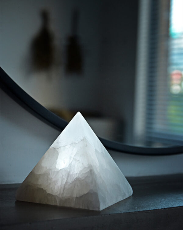 ขาย โคมไฟพีระมิด Pyramid Table Lamp
