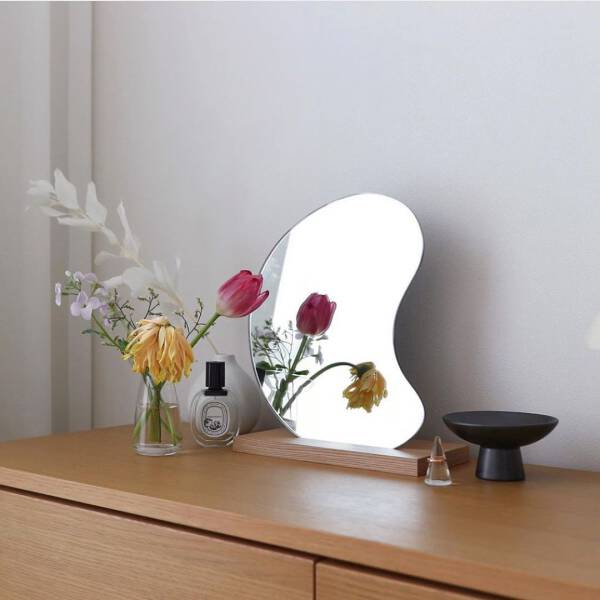 ขาย กระจกแต่งหน้าตั้งโต๊ะ Shaped Mirror