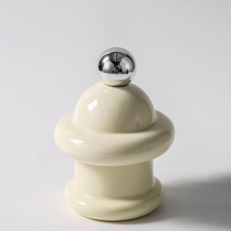 Silver / Milk / Milk