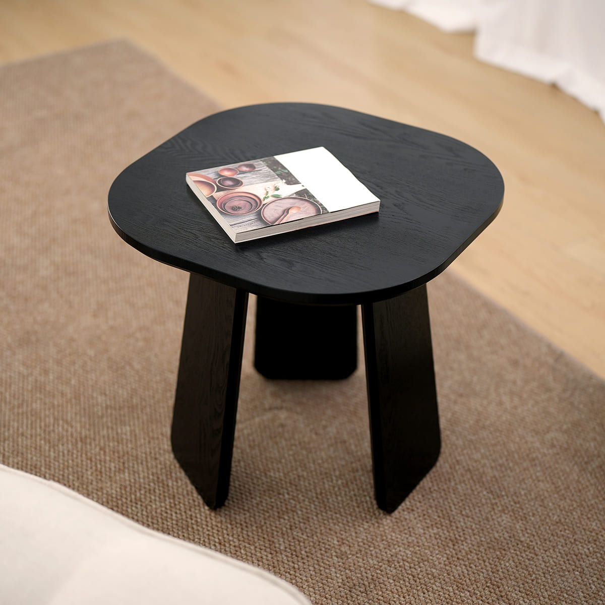 โต๊ะข้างตกแต่งบ้าน – Decorating Side Table XIX