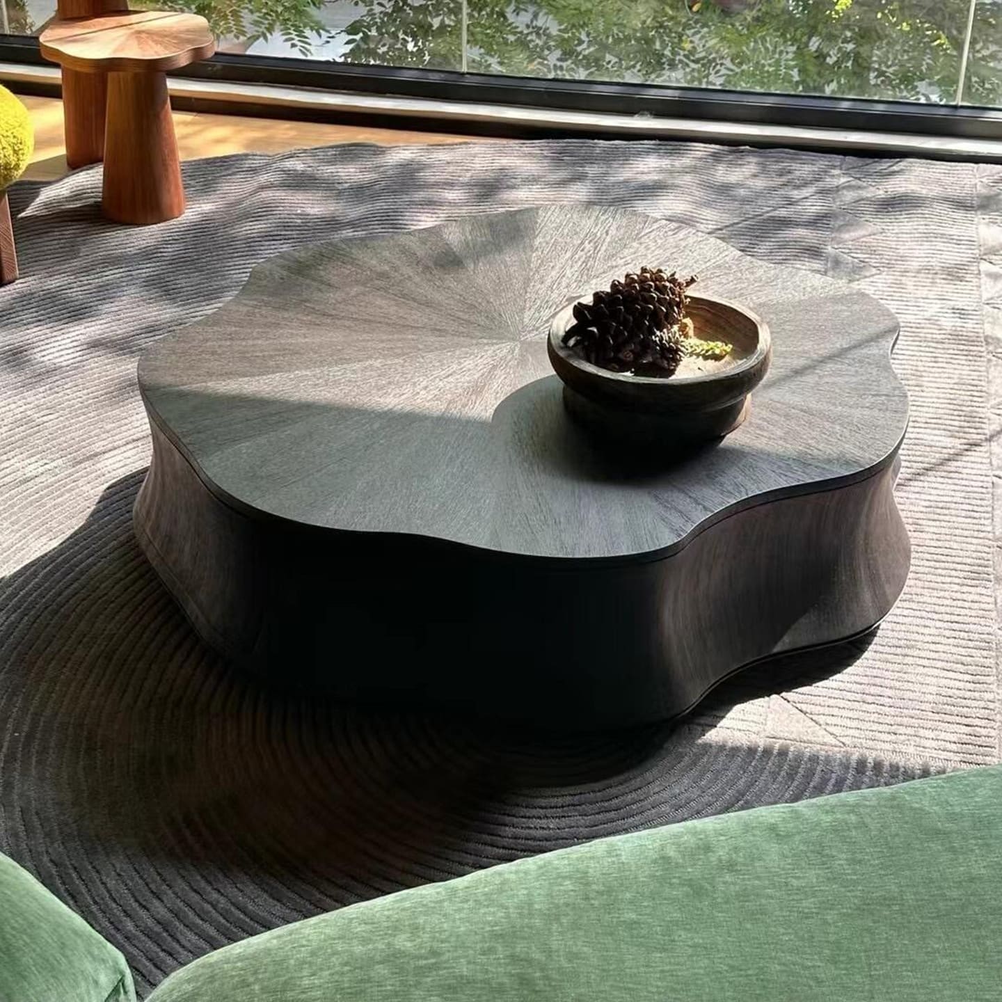 โต๊ะกลางห้องรับแขก – Ebony Bloom Center Table