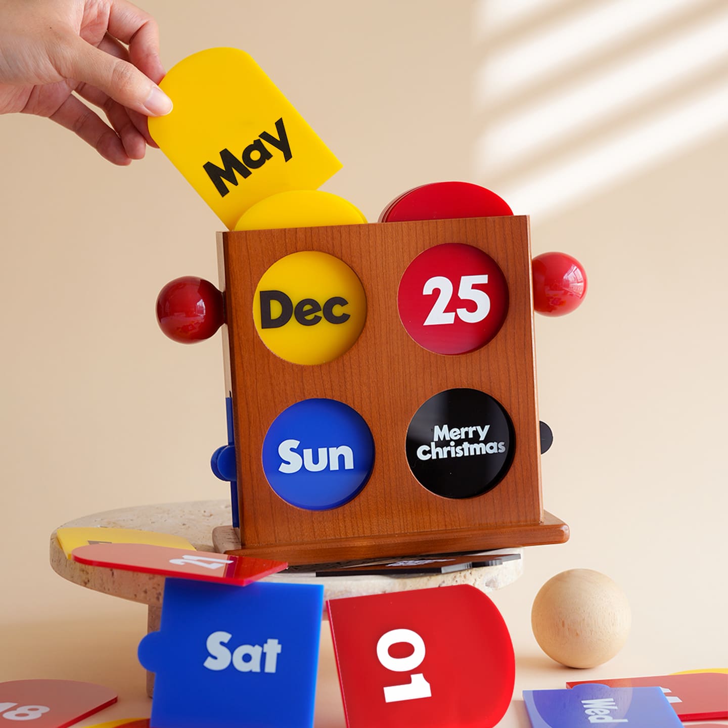 ปฎิทินตั้งโต๊ะตกแต่งบ้าน – Wooden Designed Table Calendar