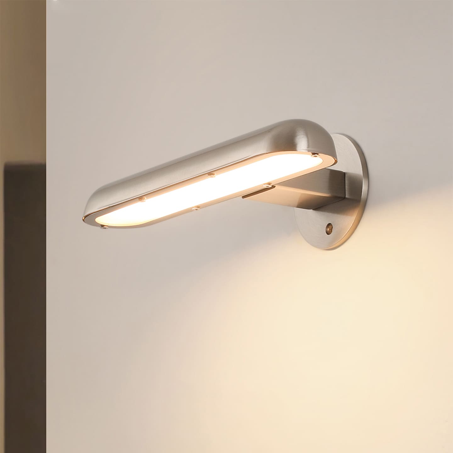 โคมไฟติดผนัง – Minimalist Hotel Style Wall Lamp