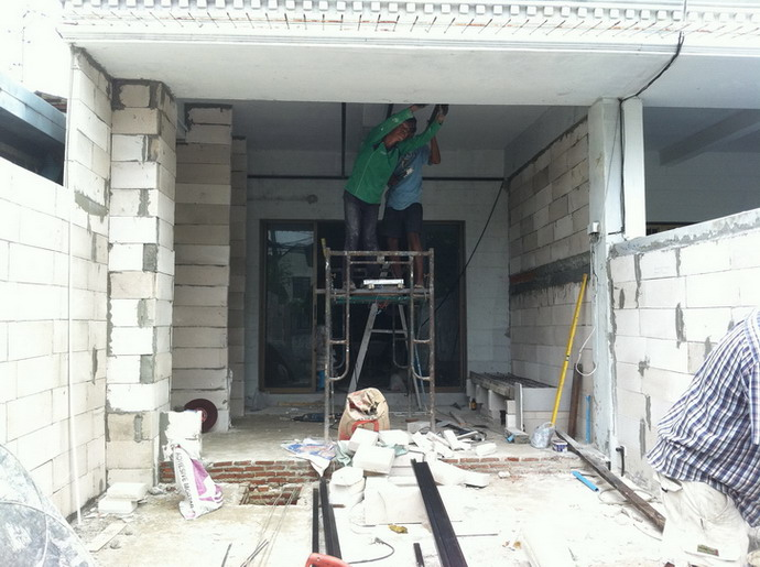 รีวิว “รีโนเวทตึกแถว” จากบ้านเก่าให้กลายเป็นพื้นที่ใช้ชีวิตใหม่ 68 image 100