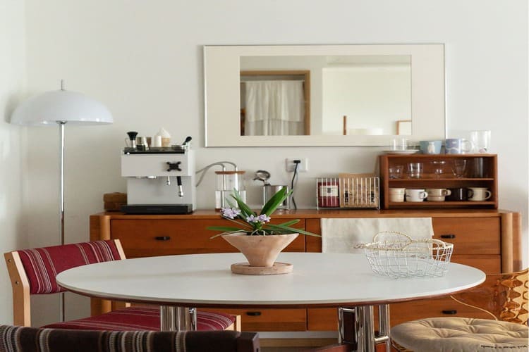 กระจกมินิมอล, กระจกติดผนังมินิมอล